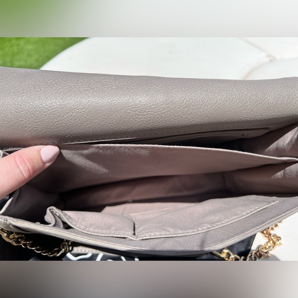 BCBG Paris Gray Grey Faux Leather Shoulder Bag Gold Chain Elegant Evening Formal - Picture 5 of 7